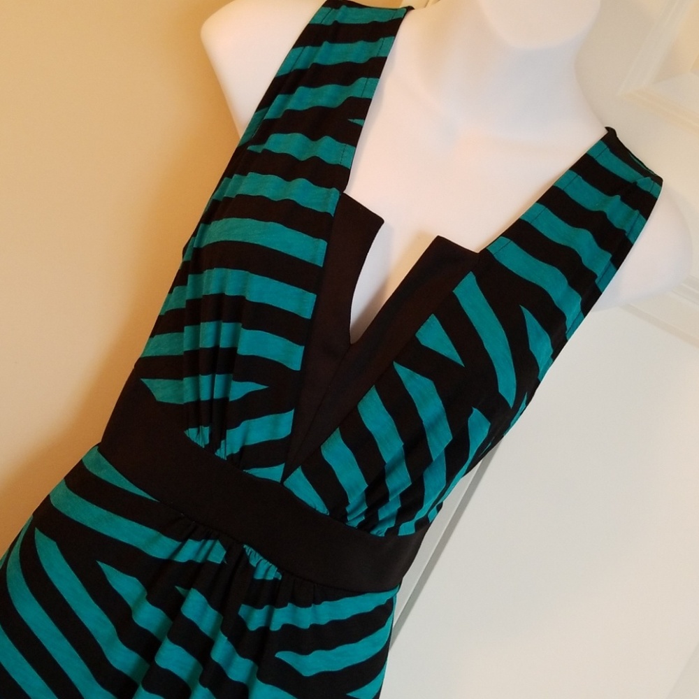 Fun pattern green and black dress
